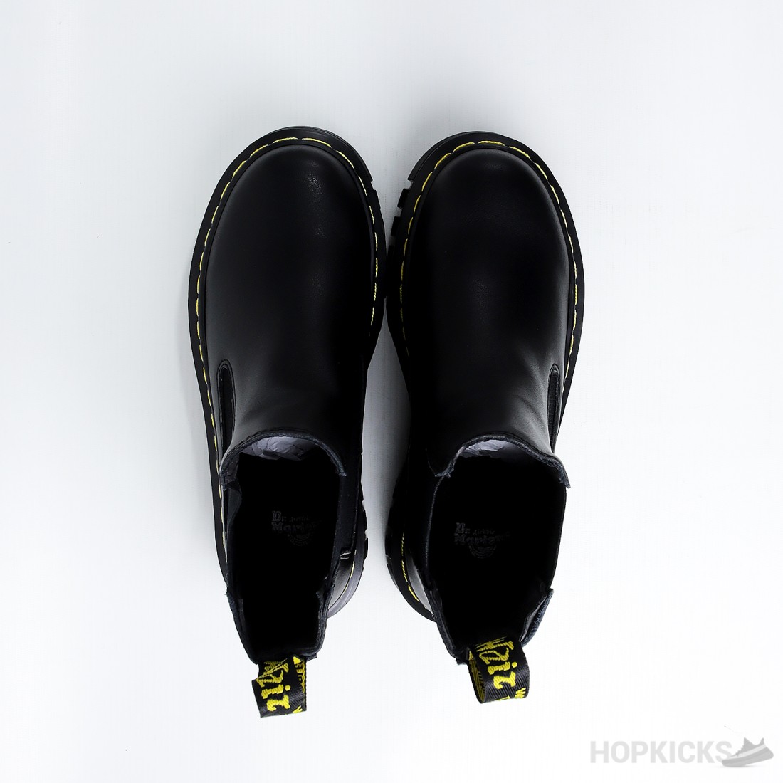 2976 smooth leather chelsea boots